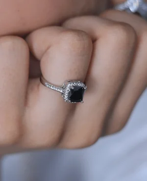 Black Stone Women Rings in Pakistan