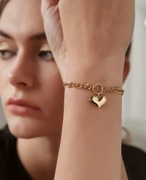 Online Gold Women Bracelet Pakistan