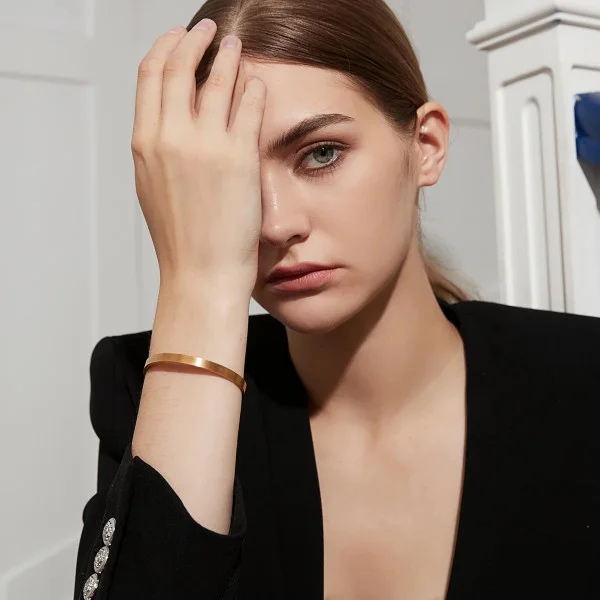 Online Gold Bangle in Pakistan