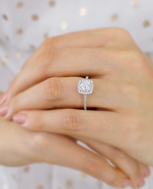 Graceful Women Diamond Rings in Pakistan