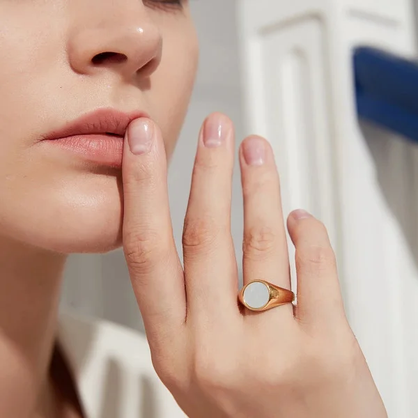 Elegant 18K Gold Rings in Pakistan