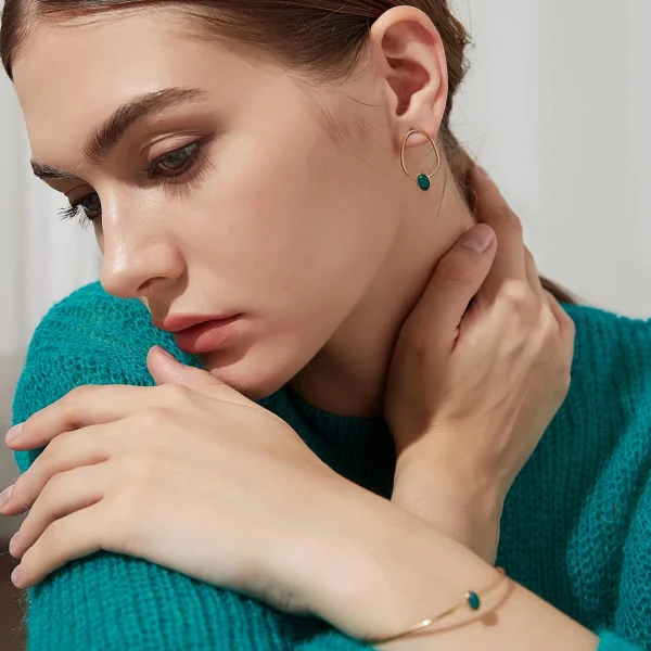 Gold Elegant Earrings in Pakistan