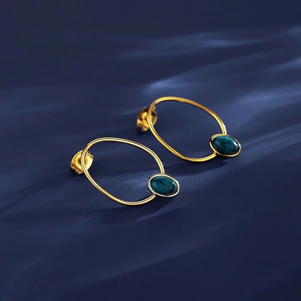 Gold Elegant Earrings in Pakistan