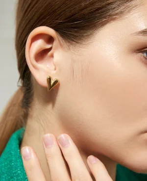 Women Gold Earrings in Pakistan