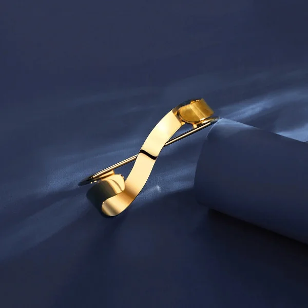 Gold Women Bangles in Pakistan