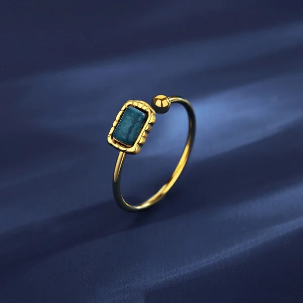 Gold Women Rings in Pakistan