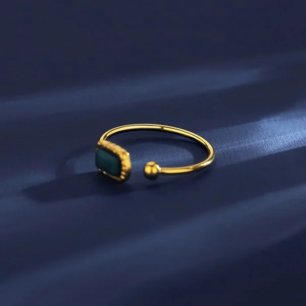 Gold Women Rings in Pakistan
