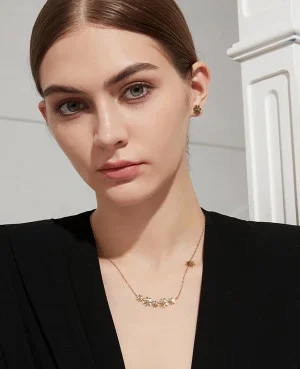 Gold Women Necklace in Pakistan