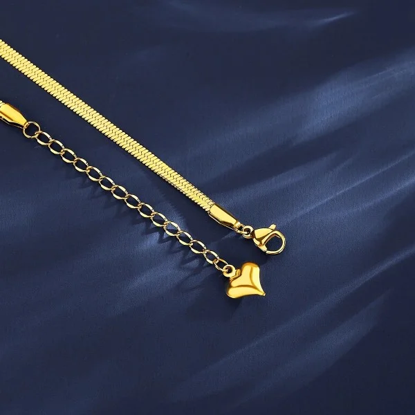 Online Gold Women Necklace in Pakistan
