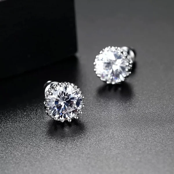 Diamond Earrings in Pakistan
