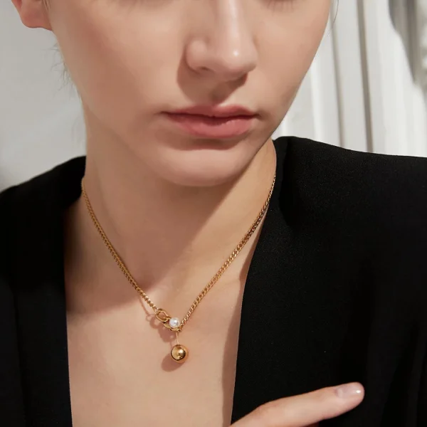 Gold Necklaces for Women in Pakistan