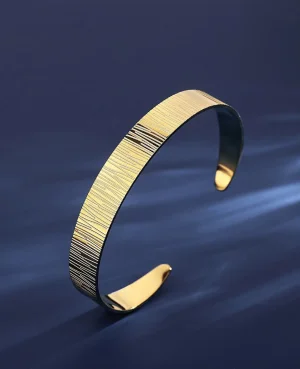Women Gold Bangles in Pakistan