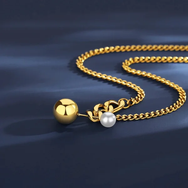 Gold Necklaces for Women in Pakistan