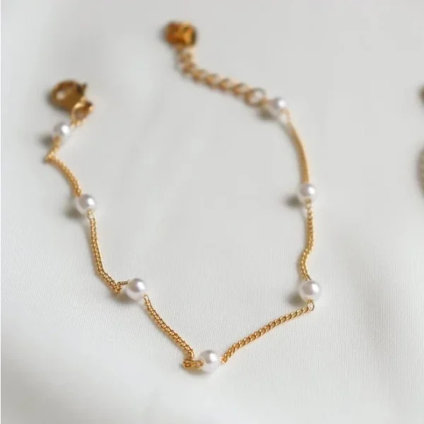 Modern Women Anklets in Pakistan