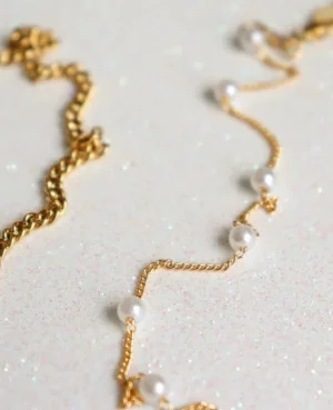 Modern Women Anklets in Pakistan