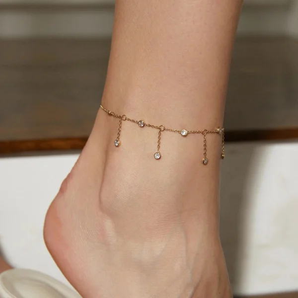 Classic Gold Anklets in Pakistan