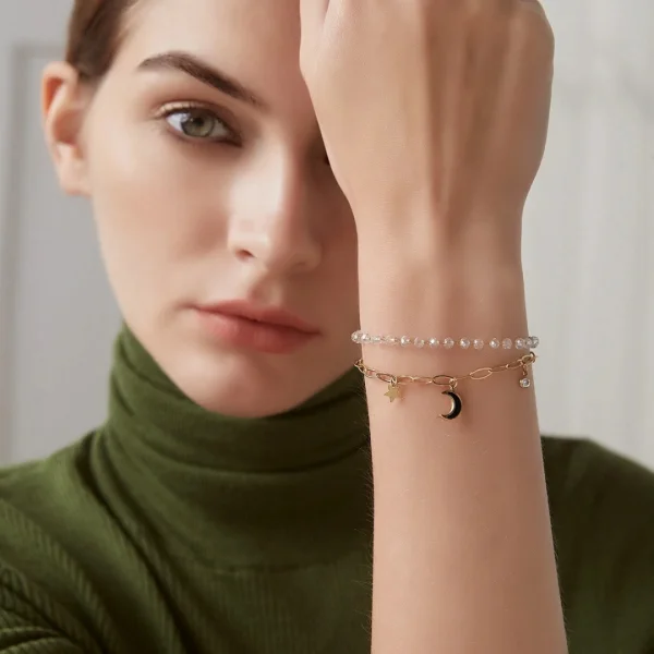 Modern Bracelets in Pakistan