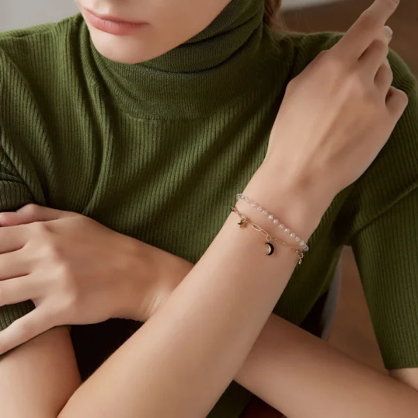 Modern Bracelets in Pakistan
