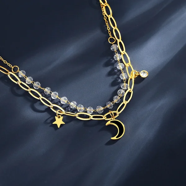 Modern Bracelets in Pakistan