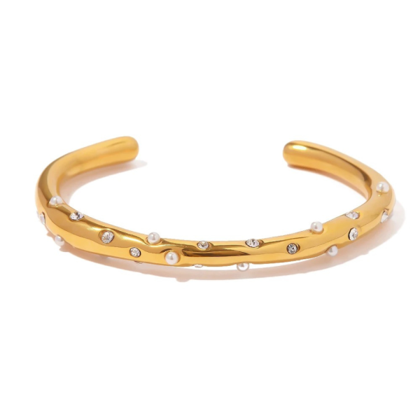 Gold Bangles in Pakistan