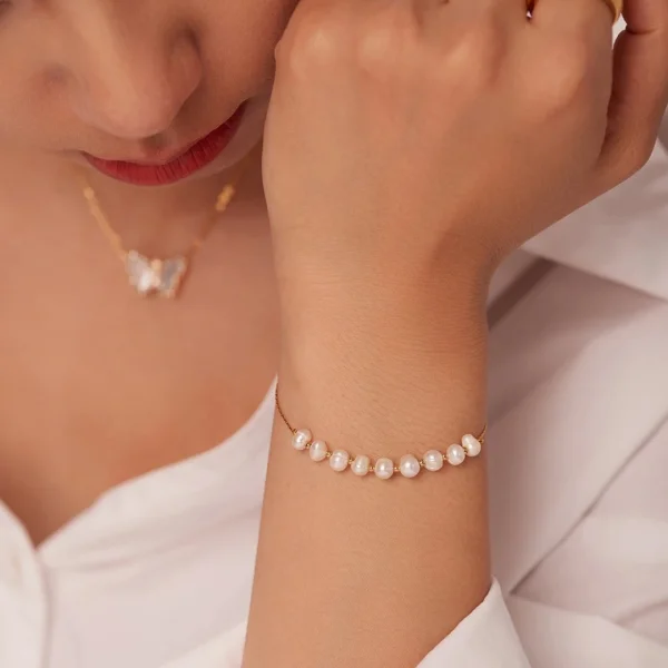 Pearl Bracelets in Pakistan