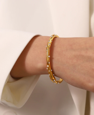 Gold Bangles in Pakistan
