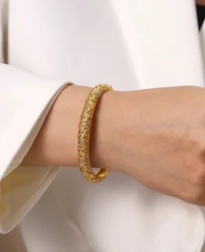 Gold Traditional Bangles in Pakistan