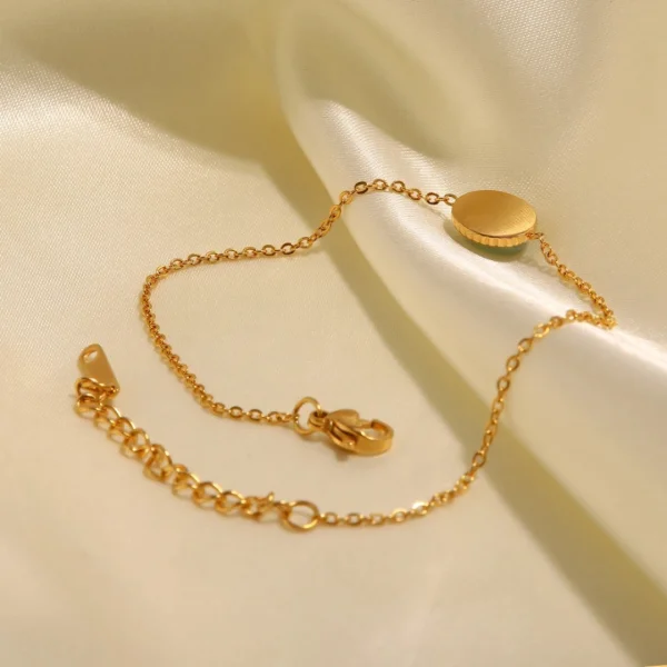 Delicate Bracelets in Pakistan