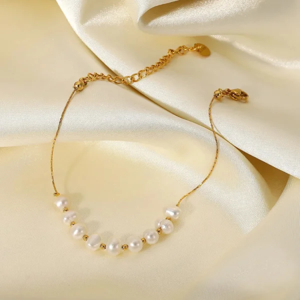 Pearl Bracelets in Pakistan