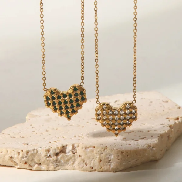 Modern Gold Necklaces in Pakistan