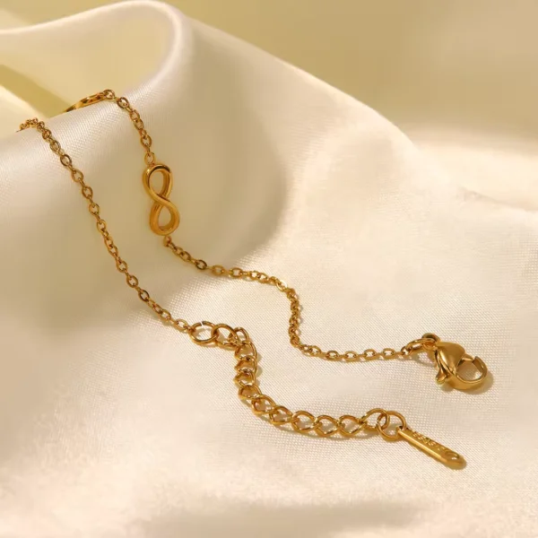 High quality elegant bracelets in Pakistan