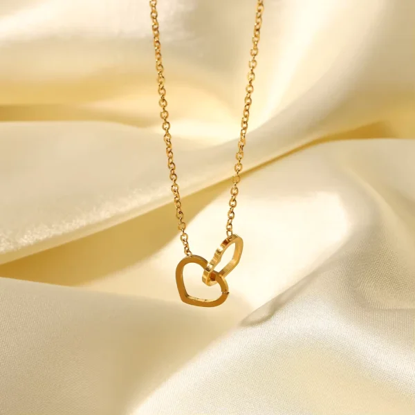Modern Gold Jewelry in Pakistan