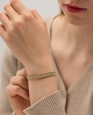 Modern elegant bracelets in Pakistan