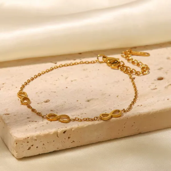 High quality elegant bracelets in Pakistan